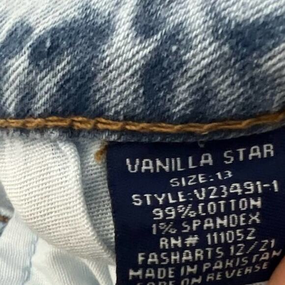 Vanilla Star Light Wash Distressed Mom Jeans - Picture 6 of 6